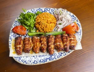 أجنحة دجاج مشوية