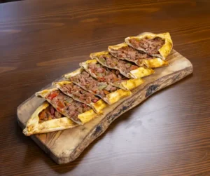 بيدا باللحم المقطع